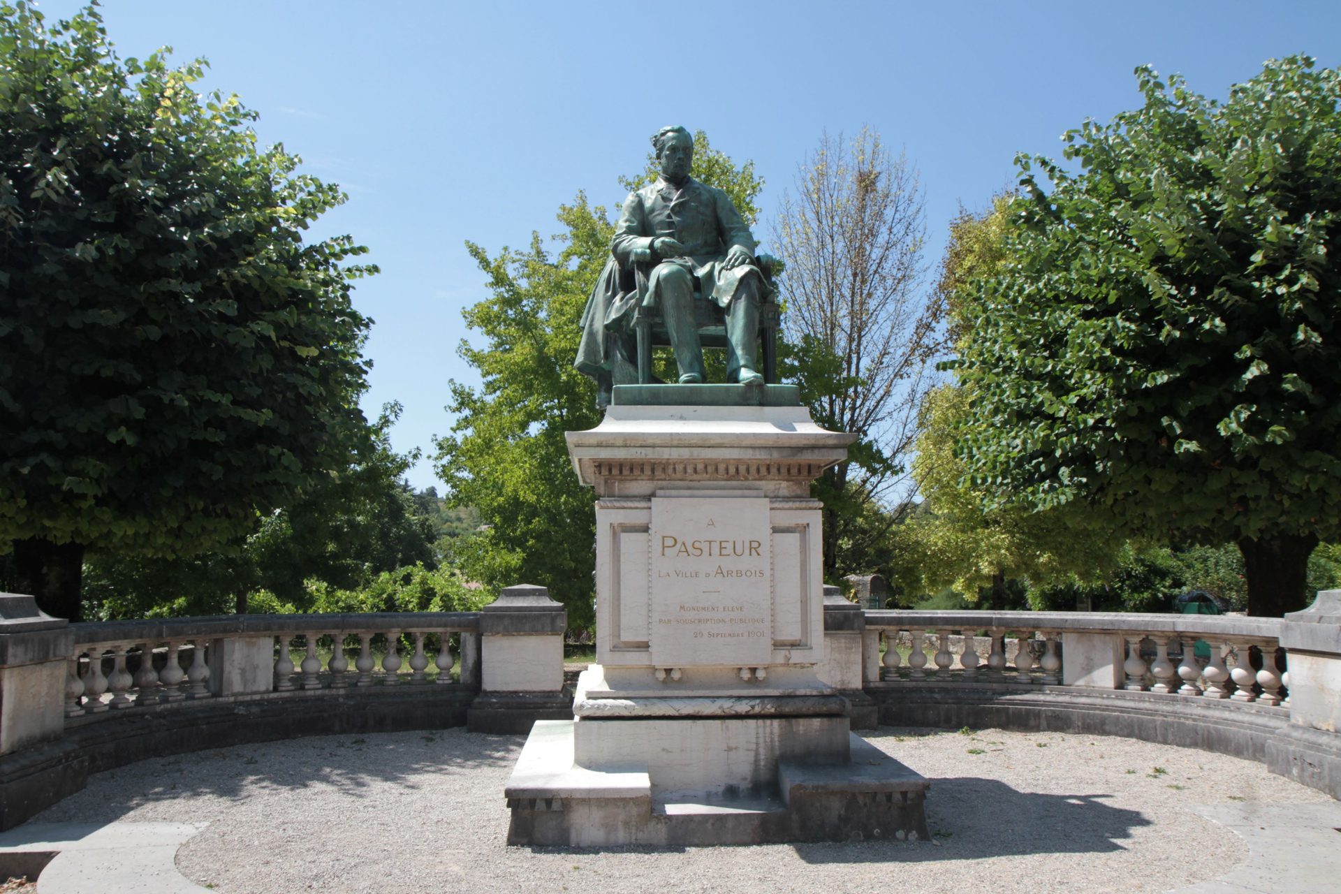 Louis Pasteur's monument, Arbois - 04.JPG